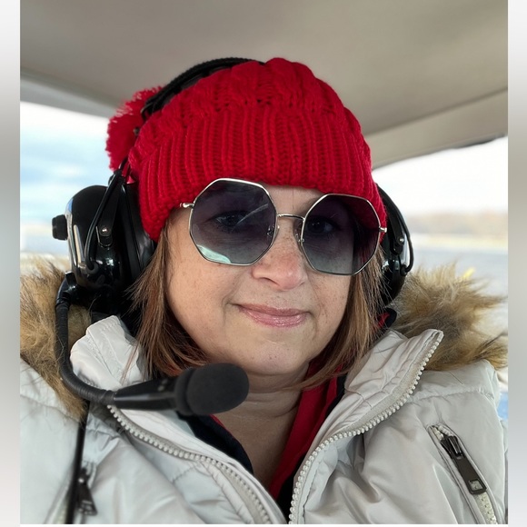 🌈 Meet Your Posher🌈 - Picture 4 of 16